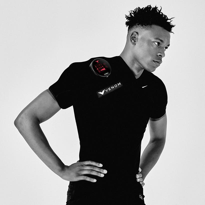 Venom Right Shoulder | Heat & Vibration Wrap - Hyperice - Buy on Ninjoo ninjoo Venom Right Shoulder | Heat & Vibration Wrap - Hyperice - Buy on Ninjoo ninjoo